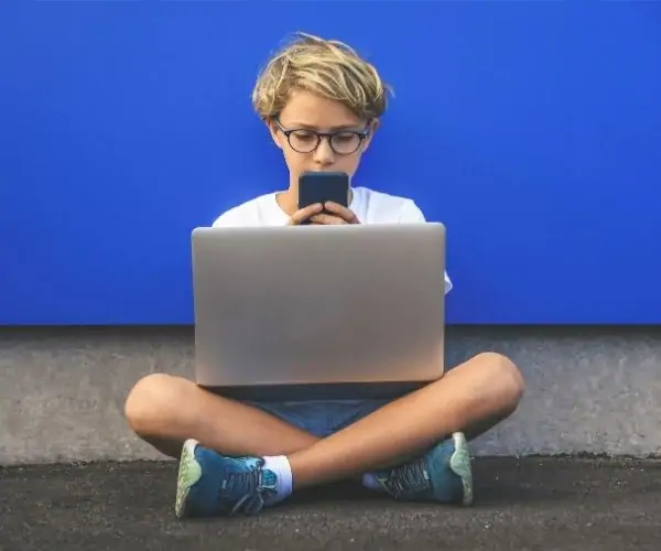 SeguridadEnLaRed, SeguridadInformática, RedesSociales, AplicacionesVirtuales, AplicacionesSociales